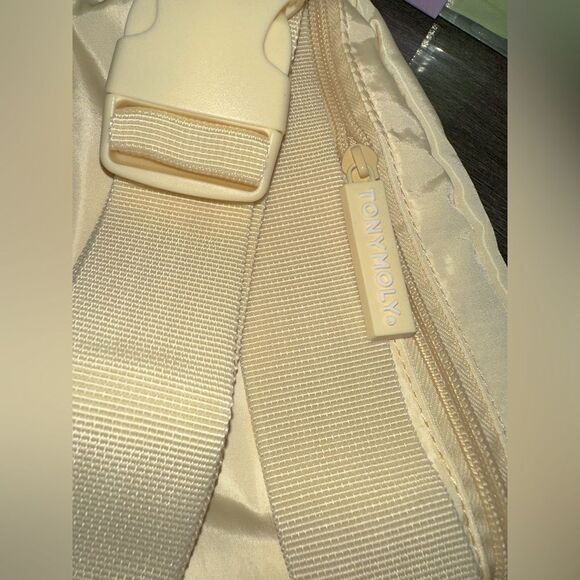 TONYMOLY Squishmallows Cam Blemish Patches, Self Care Sheet Masks & Fanny Pack - Picture 12 of 17